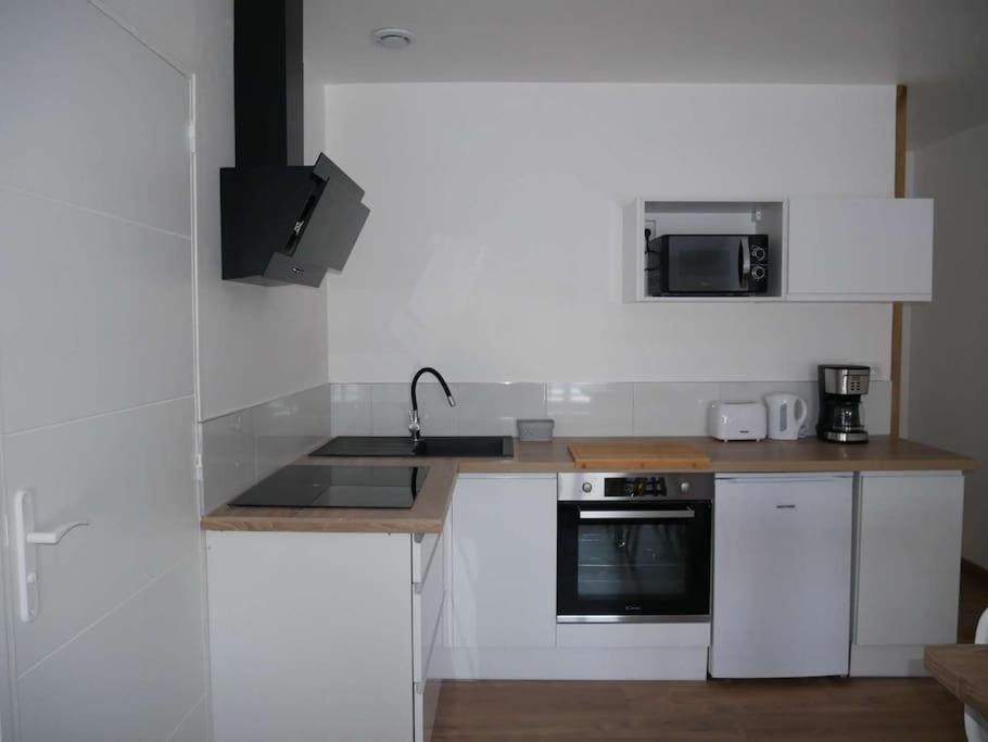 Appartement T2, Au Calme. La Roche-sur-Yon Bagian luar foto